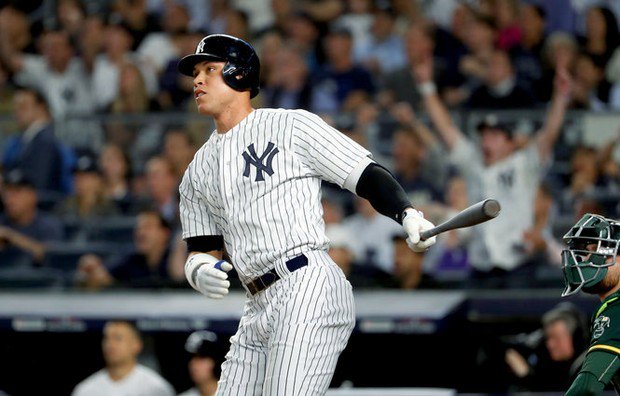 Aaron Judge El guardabosques Aaron Judge y el bateador designado Giancarlo Stanton pegaron sendos jonrones para los Yanquis de Nueva York. (Foto de twitter)