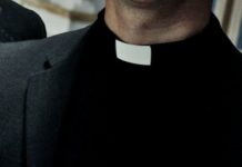 Dos sacerdotes fueron restituidos en sus funciones en Chile después de que las investigaciones que había en su contra por la presunta comisión de abusos sexuales resultaran "no verosímiles". (Foto de twitter)