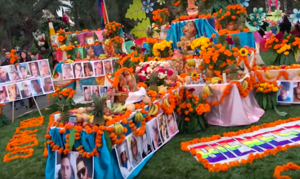 La enorme y rica tradici&oacute;n cultural mexicana del D&iacute;a de Muertos regresa un a&ntilde;o m&aacute;s al Hollywood Forever de Los &Aacute;ngeles, un famoso cementerio de la ciudad californiana 