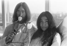 Universal llevará al cine la historia de amor entre John Lennon y Yoko Ono El estudio Universal Pictures llevará al cine la historia de amor entre John Lennon y Yoko Ono en una película que dirigirá Jean-Marc Vallée ("Big Little Lies"), informó hoy el blog especializado Deadline.