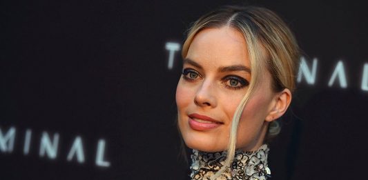 La actriz australiana Margot Robbie se encuentra en negociaciones para interpretar a la muñeca Barbie en el cine. (Foto de twitter)