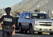 Dos ciudadanos hondureños, contra quienes existen órdenes de captura vigentes por delitos de homicidio y contra la salud, fueron identificados y trasladados a su país, informó hoy la Policía Federal de México y el Instituto Nacional de Migración (INM). EFE/ARCHIVO