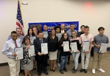 Legisladora Mónica Martínez reconoce a personalidades hispanas Líderes hispanos comunitarios, empresariales, estudiantes, deportistas y profesionales del noveno Distrito Legislativo fueron reconocidos en una noche donde se enalteció el orgullo de la herencia hispana.