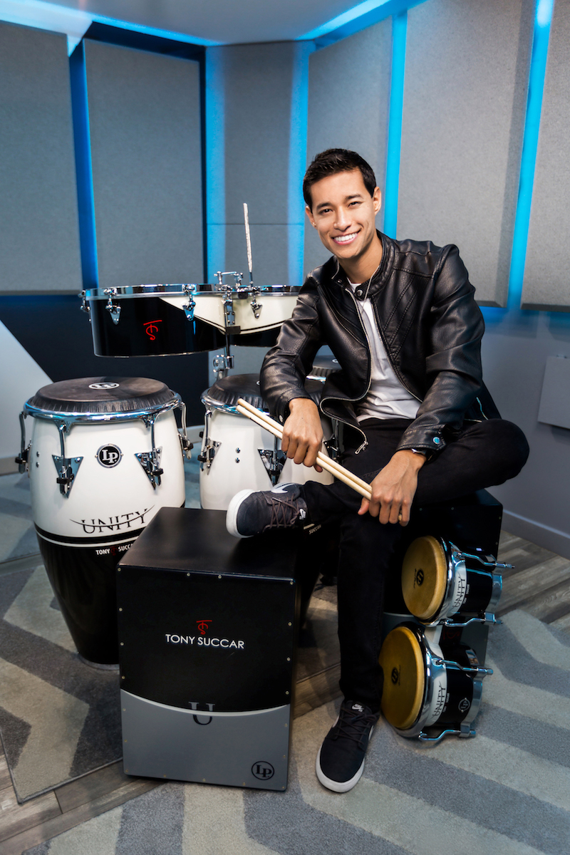 &ldquo;Me Enamoro M&aacute;s De Ti&rdquo;&nbsp;de Tony ha sido nominado para un premio Latin Grammy.