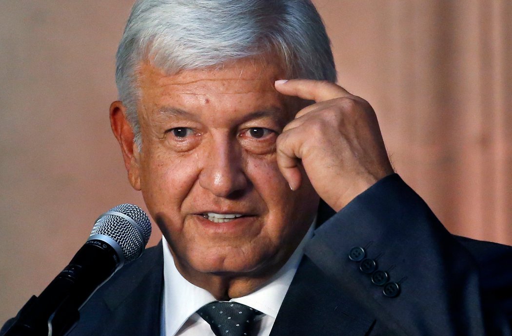  Andr&eacute;s Manuel L&oacute;pez Obrador, anticip&oacute; hoy que llevar&aacute; una "buena relaci&oacute;n" con el presidente de Estados Unidos, Donald Trump, 