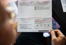 Quién protege a los pacientes de las “cuentas médicas sorpresa” La cuenta total de Drew Calver por ser atendido luego de un ataque cardíaco durante cuatro días en el St. David’s Medical Center en abril de 2017 fue $164,941. Su aseguradora pagó $55,840, pero el hospital le facturó un remanente $108,951.31. (Callie Richmond para KHN)