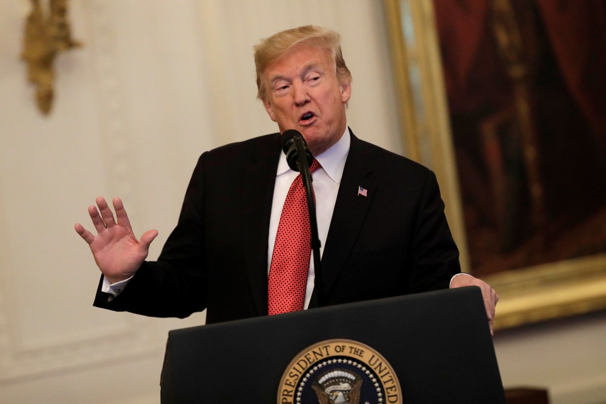  Donald Trump, amenaz&oacute; hoy con ordenar a sus militares que "cierren" la frontera con M&eacute;xico si no se detiene la "arremetida" de inmigrantes centroamericanos que llegan al pa&iacute;s