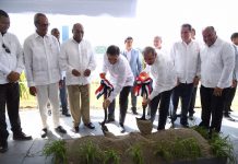 El presidente dominicano, Danilo Medina, encabezó el acto de "primer palazo" del complejo, en el que estuvieron presentes autoridades gubernamentales y empresarios