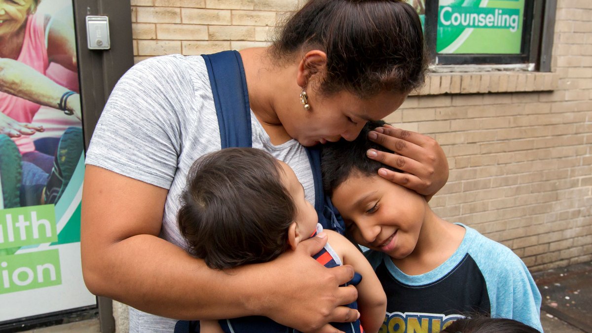 Las tres demandas colectivas entabladas a nombre de las familias que fueron separadas en la frontera están próximas a resolverse tras la presentación hoy de un plan formal