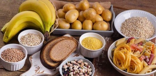 Una dieta baja en proteínas y rica en carbohidratos podría ser la clave de la longevidad, especialmente para un envejecimiento sano del cerebro, según ha demostrado un experimento