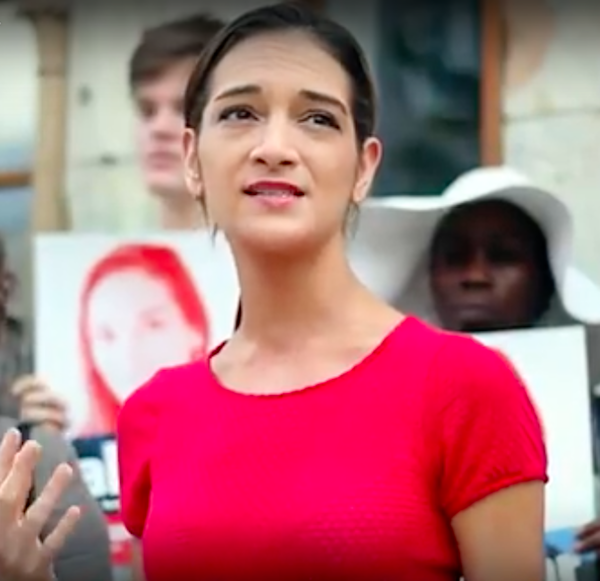 La flamante electa senadora estatal de origen colombiano Julia Salazar, representante del distrito 18 Brooklyn, expres&oacute; sobre el apoyo del alcalde y el gobernador al proyecto de Amazon: &ldquo;Est&aacute;n valorando el inter&eacute;s privado por encima del p&uacute;blico&rdquo;.