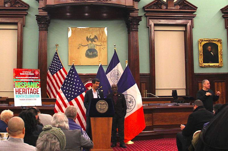 Los concejales Ydanis Rodríguez y Deneek Miller, presidieron el programa con el cual el Concejo de la Ciudad de Nueva York oficialmente celebró a la comunidad hispana.