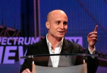 Max Rose se postula como candidato a la alcaldía de Nueva York El candidato demócrata Max Rose dio hoy la sorpresa en el distrito neoyorquino de Staten Island y arrebató a los republicanos de la Gran Manzana el único escaño que tenían. (Foto de twitter)