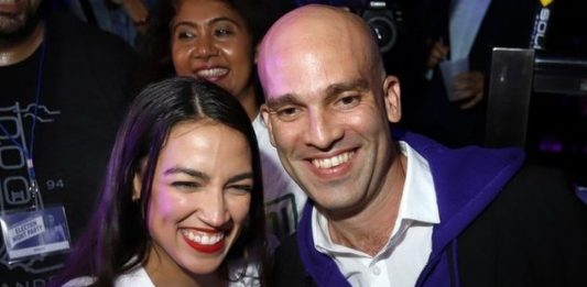 Con los resultados de las elecciones de este martes en enero llegarán al Capitolio rostros nuevos como el de la demócrata Alexandria Ocasio Cortez, que con sus 29 años es la mujer más joven en ser elegida al Congreso.