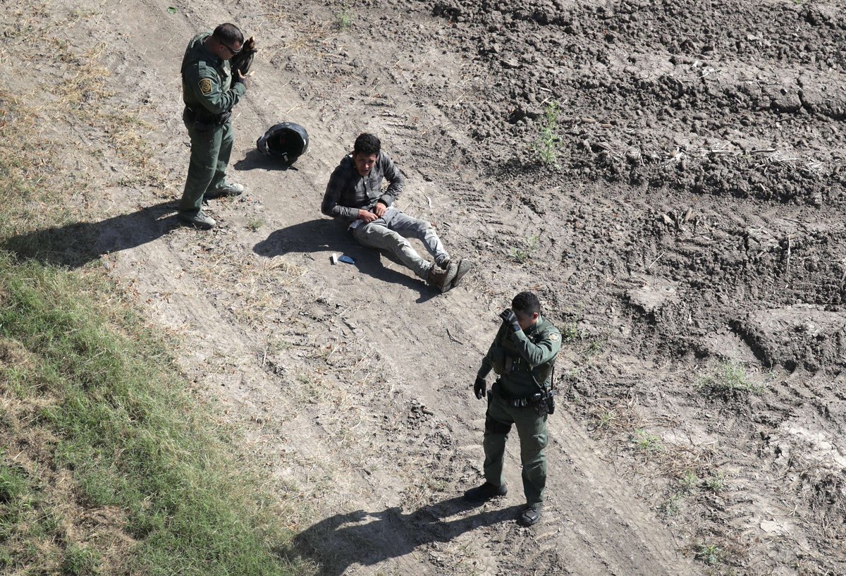 La agencia federal resaltó que este segmento del muro fronterizo carece del reforzamiento de concreto en su base, algo con lo que los nuevos prototipos cuentan.