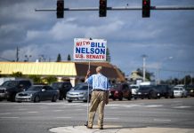 Ventaja republicana en escaño a Senado por Florida se reduce a 22.000 votos Bill Nelson, que busca la reelección, se reduce a menos de 22.000 votantes, el 0,26 %, según datos oficiales mientras avanza el proceso para el recuento obligatorio.