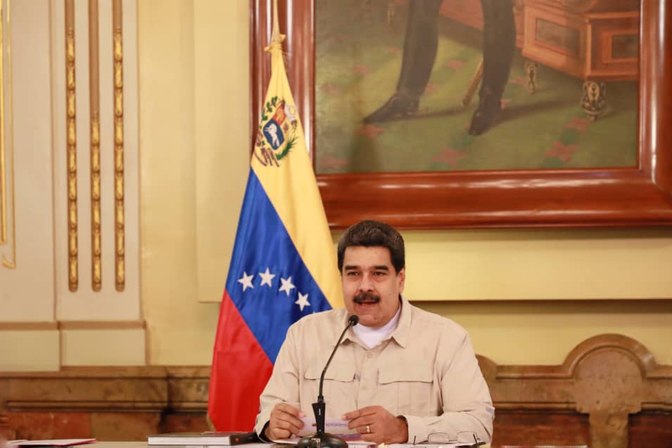 Maduro se refiri&oacute; a este asunto justo un d&iacute;a despu&eacute;s de que el presidente de EE.UU., Donald Trump, anunciara, a trav&eacute;s de una orden ejecutiva, sanciones a las "transacciones il&iacute;citas" 