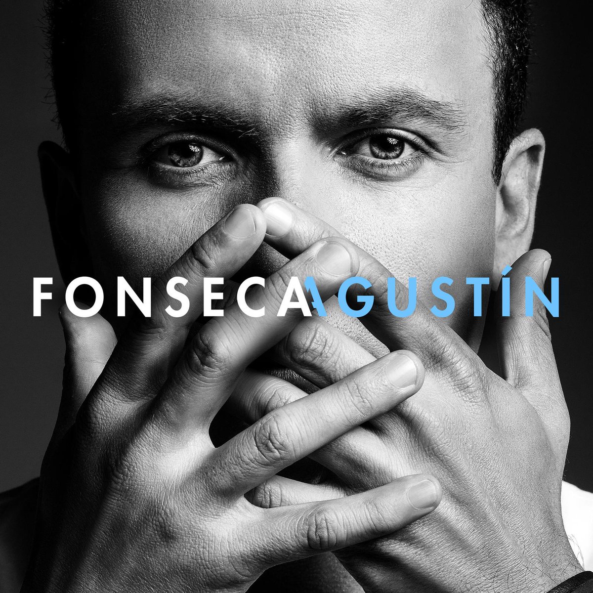 Fonseca luce cansando pero al mismo tiempo pleno de felicidad tras el nacimiento en la misma semana de sus dos "Agust&iacute;n", su tercer hijo y del noveno &aacute;lbum de su discograf&iacute;a.
