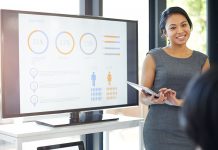 Estados Unidos registra sólida creación de empleo y alza de los salarios en octubre La fortaleza del mercado laboral en EE.UU. se mantuvo en octubre con una sólida creación de 250.000 nuevos empleos y un repunte salarial