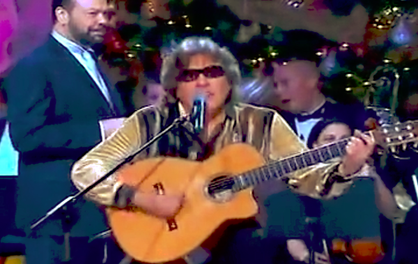 El compositor y cantante puertorrique&ntilde;o Jos&eacute; Feliciano en un disco grabado en 1970 por la disquera RCN populariza el tema Feliz Navidad, que es hasta la fecha, una de las canciones m&aacute;s escuchadas del mundo tanto en castellano como en ingl&eacute;s.