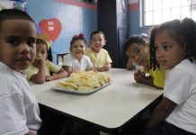 Julia Keleher, anunció hoy la creación de una encuesta electrónica para conocer los gustos y preferencias de los estudiantes sobre los alimentos que se ofrecen en los comedores escolares.