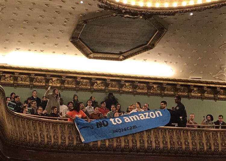 Esta semana causó polémica también una información publicada por The Wall Street Journal sobre la propuesta con la que entes públicos de la ciudad y el estado atrajeron a Amazon a Nueva York.