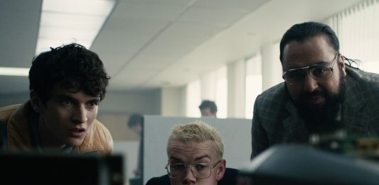 La plataforma de emisión de televisión en directo Netflix anunció hoy que estrenará la película "Black Mirror: Bandersnatch" este viernes.