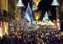 Minoristas prevén ventas de 720.000 millones en temporada navideña La Federación Nacional de Minoristas (NRF) prevé unas ventas "históricas" de alrededor de 720.000 millones de dólares durante la temporada navideña, que comenzó el día 1 de noviembre y terminará el 31 de diciembre.