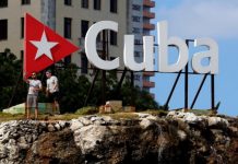Serie "Cuba, 60 años" relata la resistencia de cubanos al régimen castrista "Cuba, 60 años", narra extensamente en imágenes inéditas y de archivo y numerosas entrevistas la resistencia de los cubanos al implacable régimen castrista.