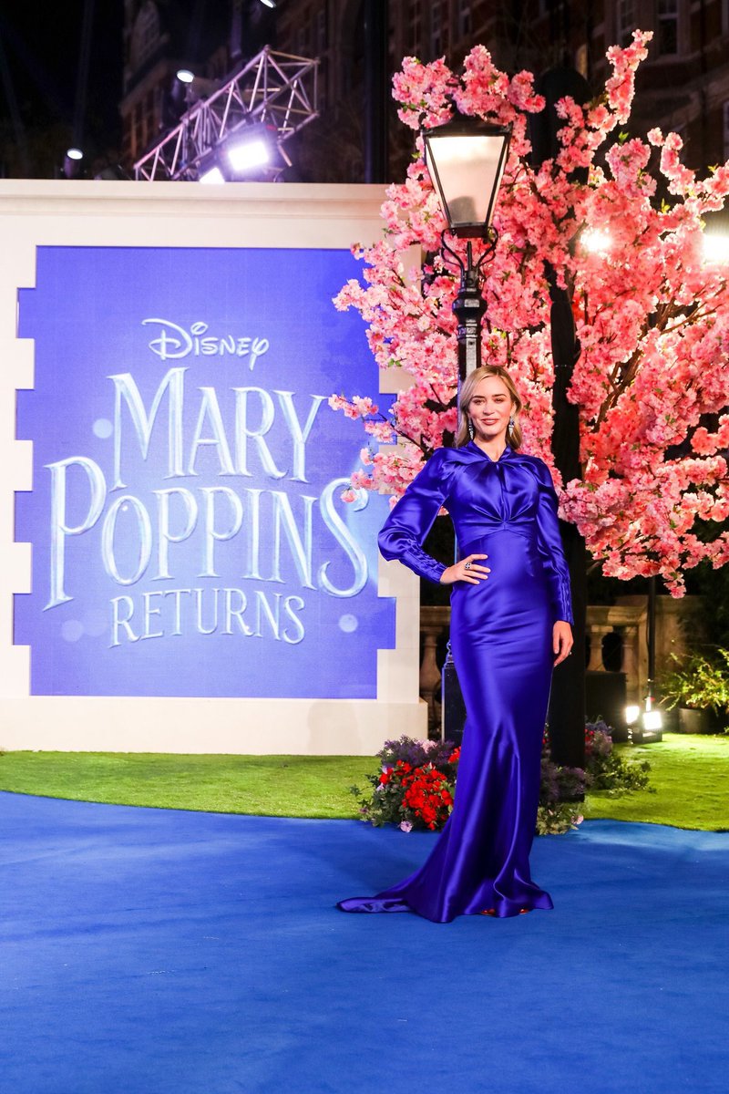 Blunt se mete en la piel de la niñera más famosa del cine en "Mary Poppins Returns".