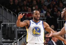 El base estelar Stephen Curry y el escolta Klay Thompson aportaron 20 puntos cada uno como líderes encestadores de los Warriors.