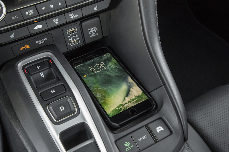 2019 Honda Insight interior