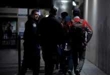 El Gobierno ha sostenido reiteradamente que muchos de los inmigrantes que llegan al país ilegalmente solicitan asilo de forma fraudulenta.