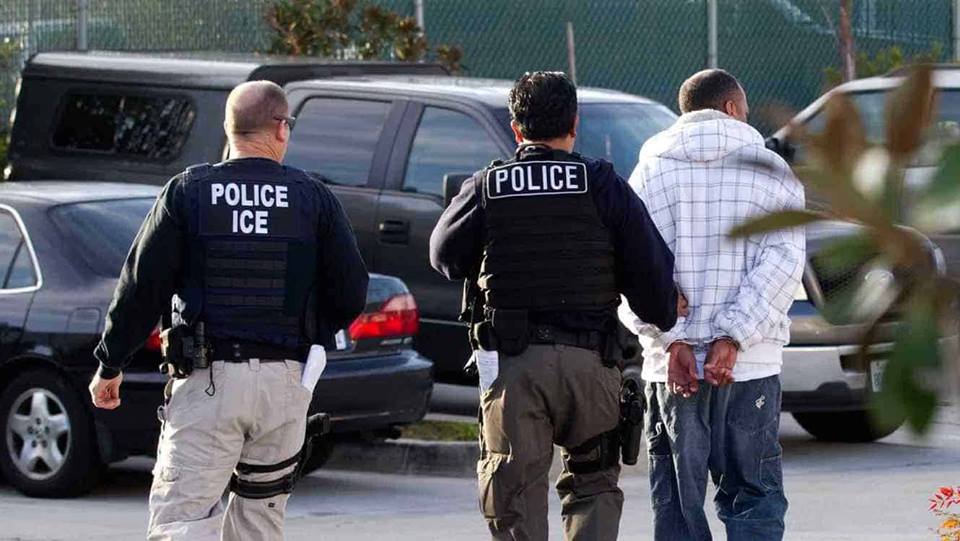 Un inmigrante latino residente en Nebraska se declaró culpable en la corte federal de colaborar en una operación que desde 2015 llevaba inmigrantes mexicanos indocumentados a ese estado.