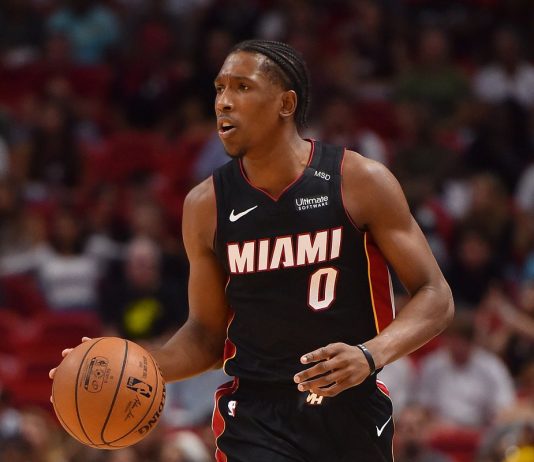 97-100. Richardson y Olynyk derrotan a los Grizzlies de Marc Gasol Josh Richardson y el pívot reserva canadiense Kelly Olynyk sumaron 18 puntos cada uno para los Heat de Miami.