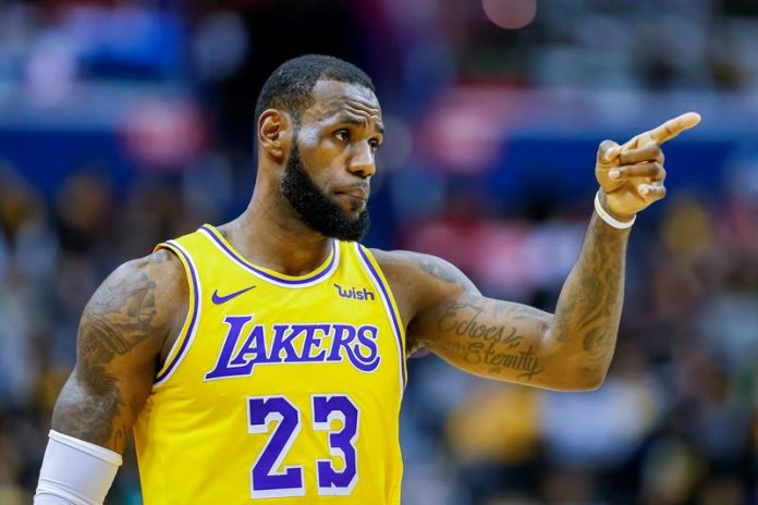 El alero estrella de Los Angeles Lakers, LeBron James, se disculpó públicamente sobre la referencia que hizo acerca del 
