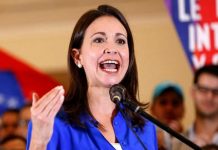La dirigente opositora María Corina Machado pidió hoy al Parlamento de Venezuela, controlado por el antichavismo, asumir el Gobierno del país y no reconocer a Nicolás Maduro como jefe del Estado. (Foto de twitter @LuisOlavarrieta)