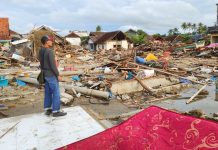 Investigan extorsiones a familiares de las víctimas del tsunami en Indonesia