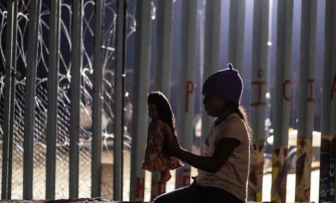 El Gobierno confirmó hoy que devolverá a México a los inmigrantes que accedan al país irregularmente.