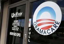 El Senado tumba los dos proyectos sanitarios en vísperas del fin de Obamacare Reed O'Connor escribió en una orden de suspensión que su fallo no debe entrar en vigencia mientras el caso esté en fase de apelación, dado que "muchos estadounidenses enfrentarían una gran incertidumbre". (Foto de twitter @LuisRosarioM)