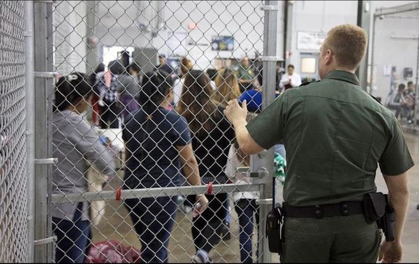 Autoridades han comenzado a someter a ex&aacute;menes m&eacute;dicos a todos los menores inmigrantes bajo su custodia despu&eacute;s de que este martes falleciera un segundo ni&ntilde;o guatemalteco tras haber sido detenido por cruzar irregularmente la frontera con M&eacute;xico.