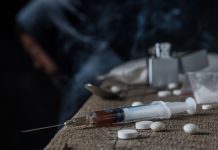 Los porcentajes de tratamiento para la adicción a la heroína como para la adicción a opioides de prescripción médica, en la última década ha aumentado considerablemente entre los neoyorquinos mayores de doce años.