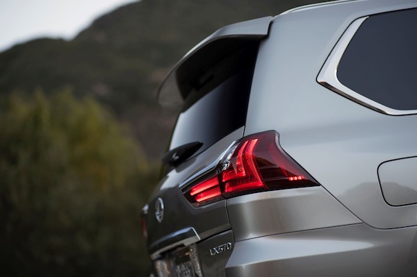 2019 Lexus LX 2 Row