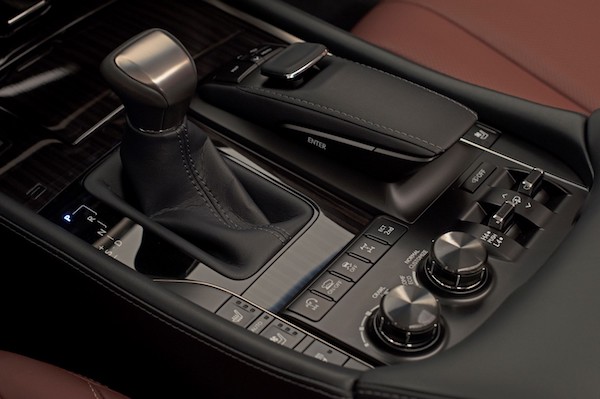 2019 Lexus LX 2 Row interior