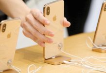 Apple planea lanzar tres nuevos iPhones en 2019 pese a la caída de las ventas Apple planea desvelar tres nuevos modelos de iPhone en otoño de este año, a pesar de la poca acogida que tuvo el XR.