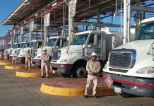 - El Gobierno de México anunció hoy que reclutará a 2.000 conductores de pipas (camión cisterna) para una nueva flota de vehículos.
