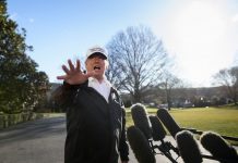 Trump advierte que cierre federal podría prolongarse por "largo tiempo" Las palabras de Trump se producen cuando se cumplen ya 22 días de cierre parcial de la administración, en lo que supone la suspensión federal más larga
