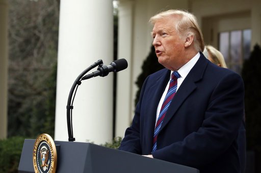 "Lo puedo hacer si quiero", dijo Trump en una rueda de prensa al ser preguntado sobre esa posibilidad para empezar a construir el muro sin el visto bueno del Congreso.