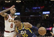 91-117. Mitchell y los Jazz siguen hundiendo a los Cavaliers onovan Mitchell consiguió 18 tantos en el ataque de los Jazz de Utah, que vencieron a domicilio por 91-117 a los Cavaliers.