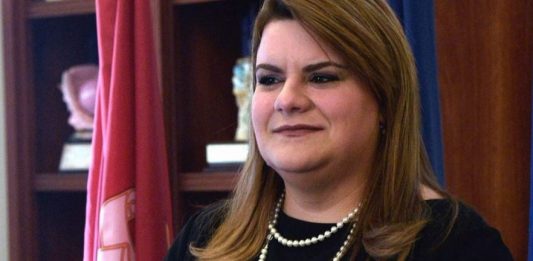 González abogó además por una transición del programa del PAN, bloque de fondos que recibe la isla, al SNAP que es el que reciben los estados.